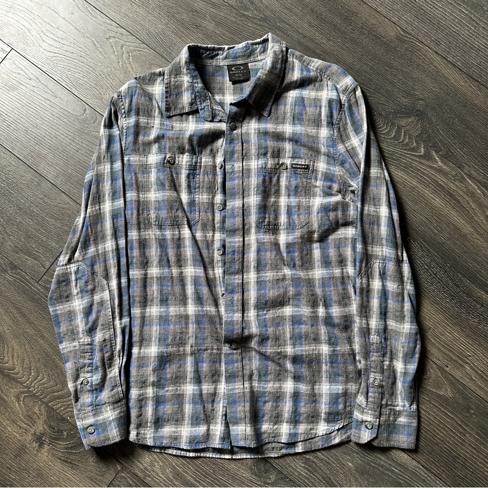 Oakley button up